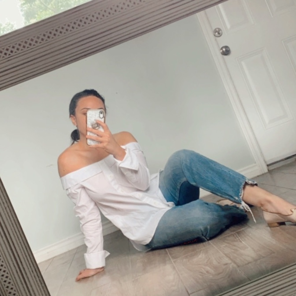 {Club Monaco} White Poplin Off Shoulder Shirt